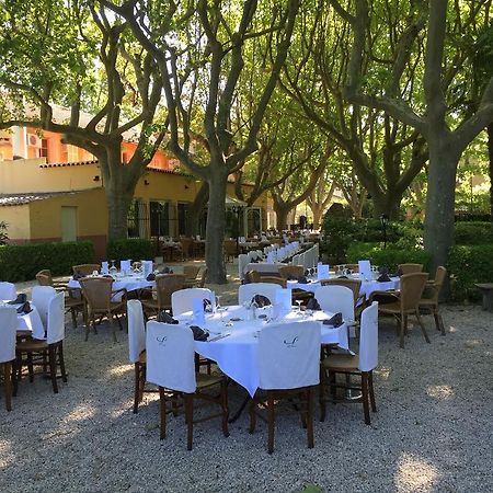 La Touloubre Hotell La Barben Exteriör bild