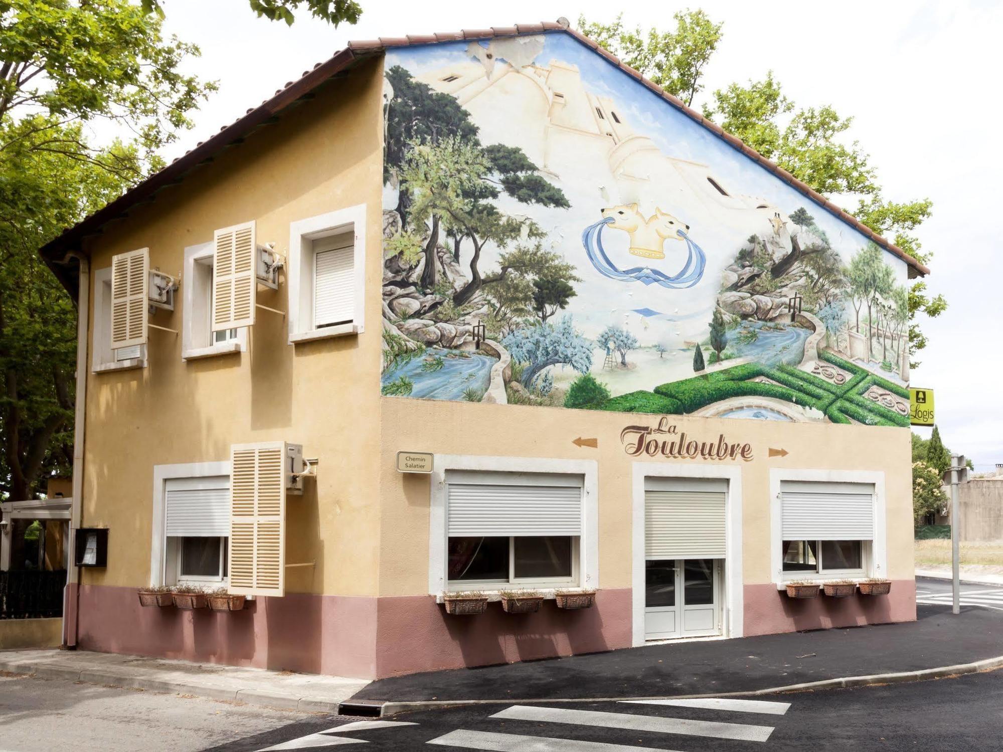 La Touloubre Hotell La Barben Exteriör bild